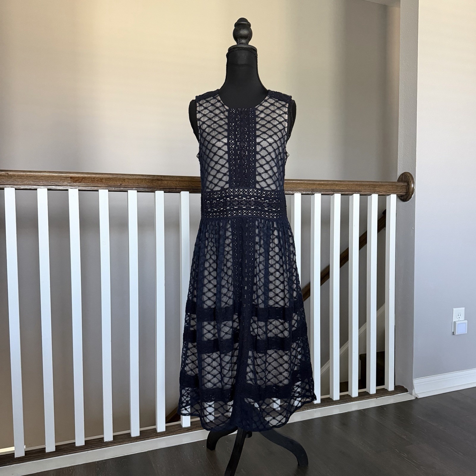Sundance Catalog Avery Embroidered Lace Mesh Navy Dress Sz 6 Sleeveless Party